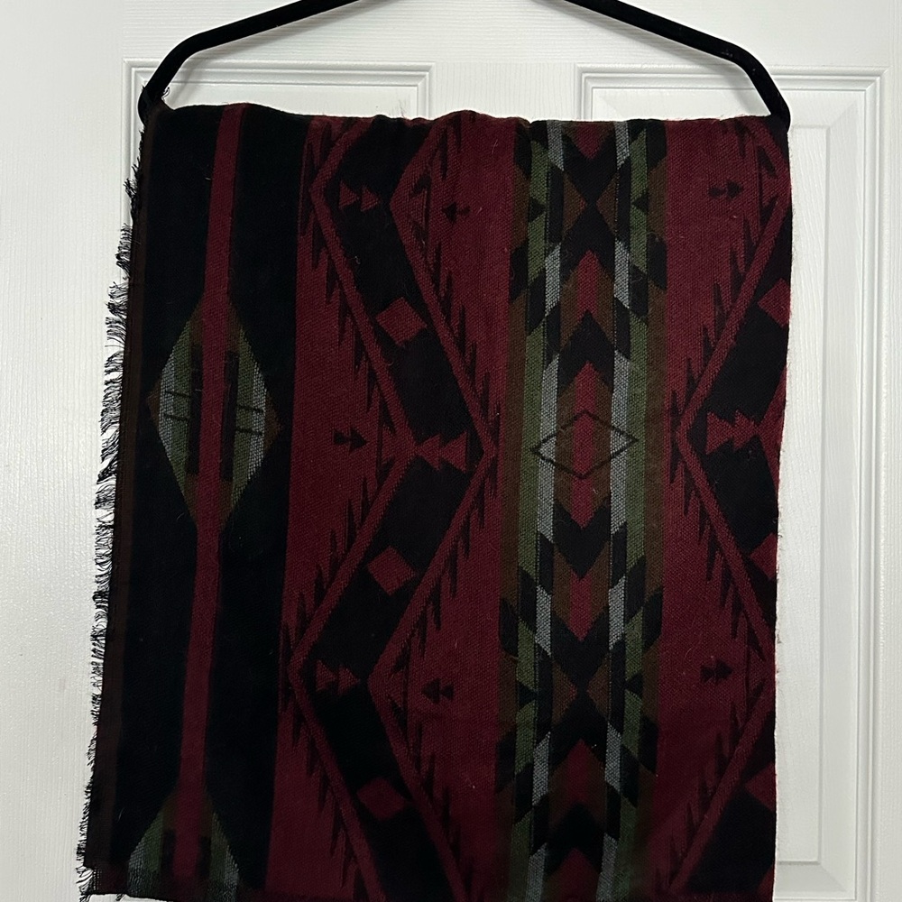 ⚡️2/$25⚡️Geometric Aztec Southwestern Aritzia Inspired Blanket Scarf Cozy Chic